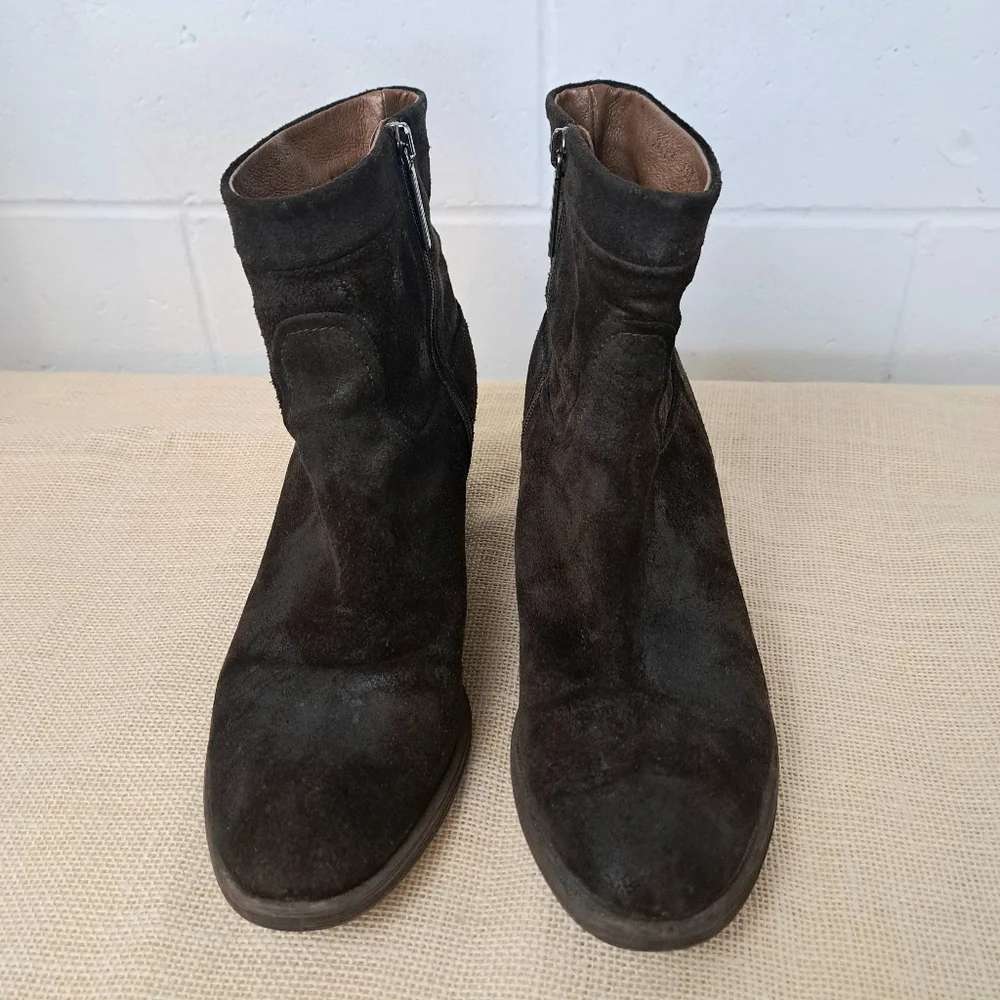 Donald J. Pliner Darua Western Couture Collection Brown Suede bootie 6.5